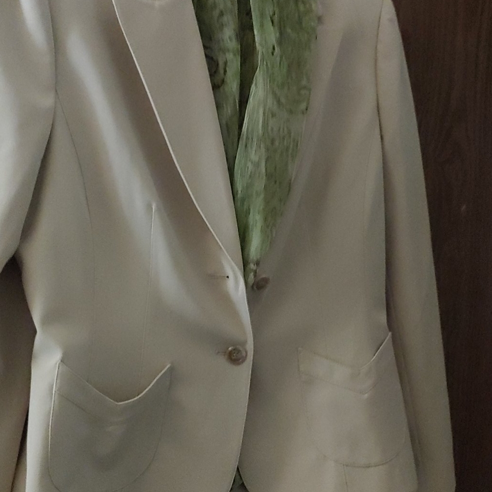Tahari three piece pant suit